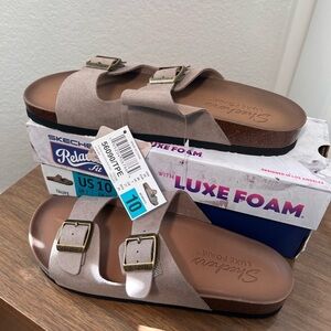 Skechers LuxeFoam Women’s Sandals